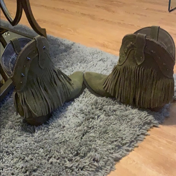 Used Very Volatile Green Leather Bootie Sz 10 - Picture 2 of 13